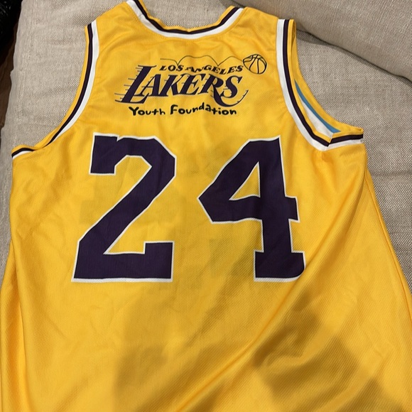 LA LAKERS JR. JERSEY, TEE SHIRT, DRAW STRING BAG, BASEBALL HAT CAMP GEAR - Picture 12 of 15
